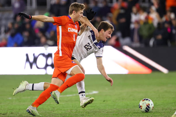 他是如何利 他是如何利