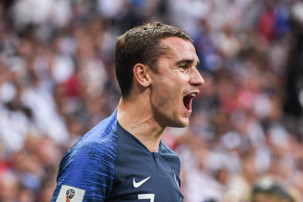 通过边路传 通过边路传